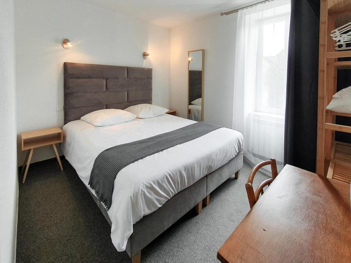 Hotel Les Tilleuls De Pareloup A Salles-Curan Exteriér fotografie