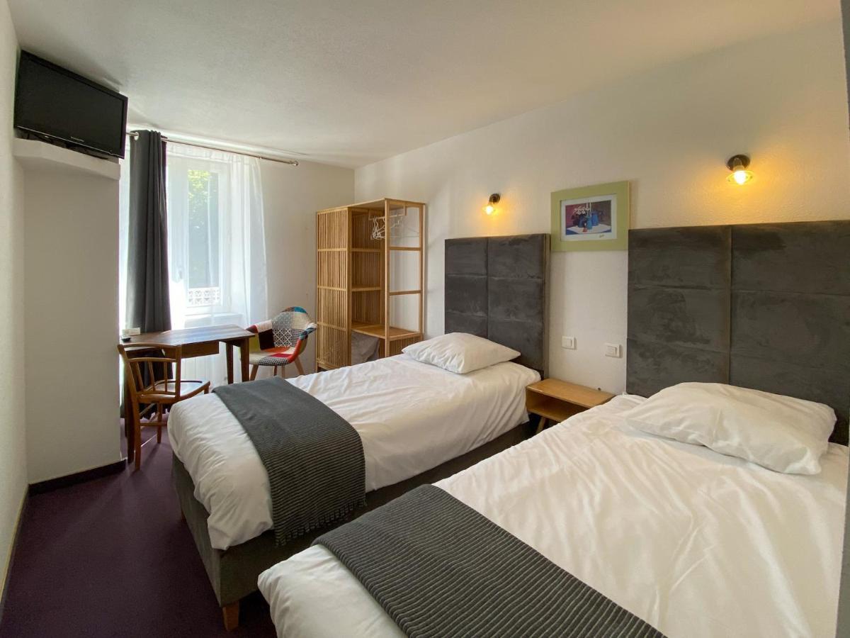 Hotel Les Tilleuls De Pareloup A Salles-Curan Exteriér fotografie
