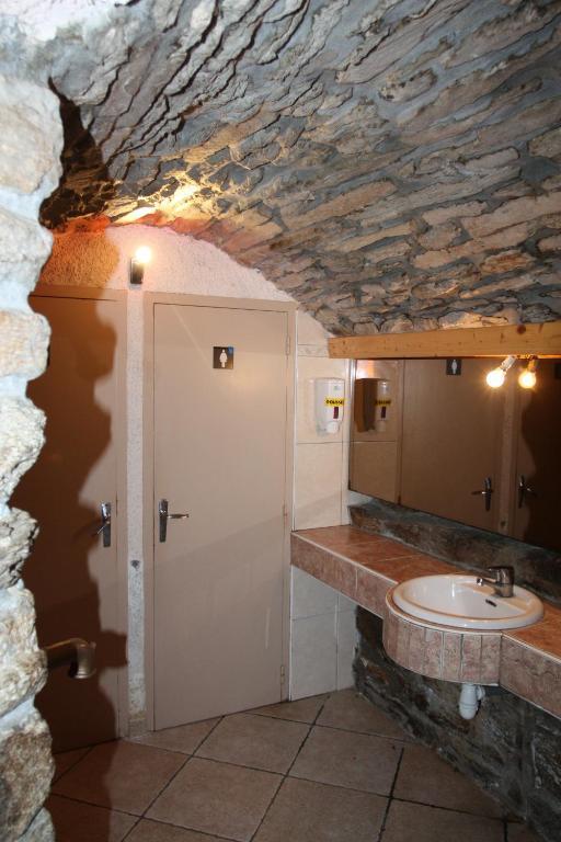 Hotel Les Tilleuls De Pareloup A Salles-Curan Exteriér fotografie