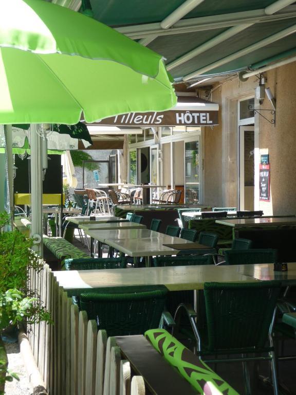 Hotel Les Tilleuls De Pareloup A Salles-Curan Exteriér fotografie